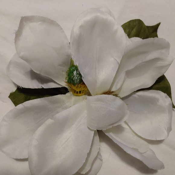 🌹Handmade🌹Magnolia - Pin Up - Flower Hair Clip - Picture 1 of 1